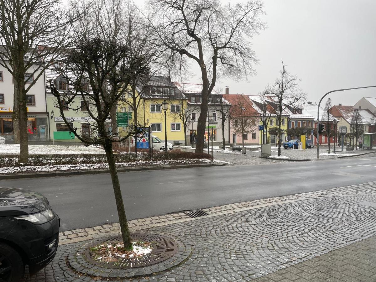 Voh Mitten In Vohenstrauss, Smart-tv, Parkplatz